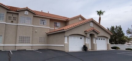 Building Photo - 3327 Erva St