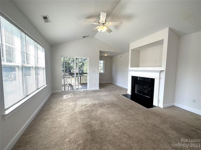 Building Photo - 3164 Walnut Park Dr