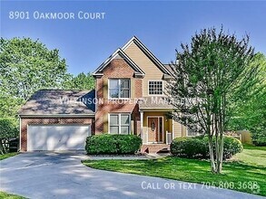 Building Photo - 8901 Oakmoor Ct