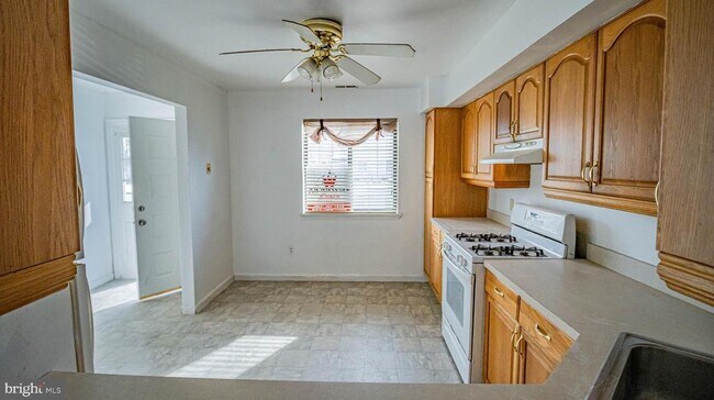 Foto del edificio - 54 Jamestown Blvd
