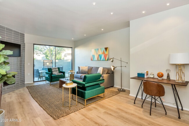 Foto del edificio - 7599 E Pleasant Run