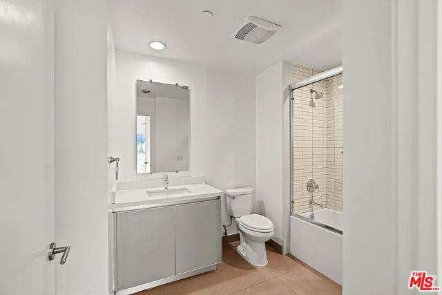 Building Photo - 5308 Sepulveda Blvd
