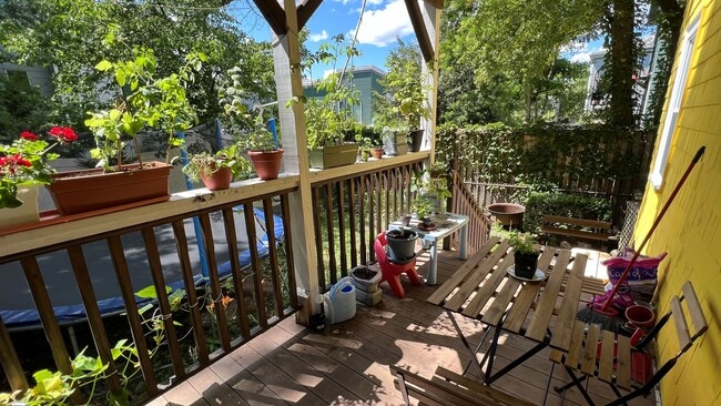 Rear Deck - 152 Raymond St