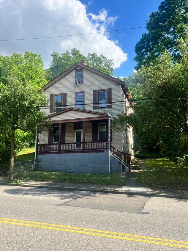 Primary Photo - 1743 Baltimore Ave