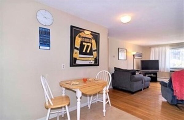 Building Photo - 280 Corey Rd