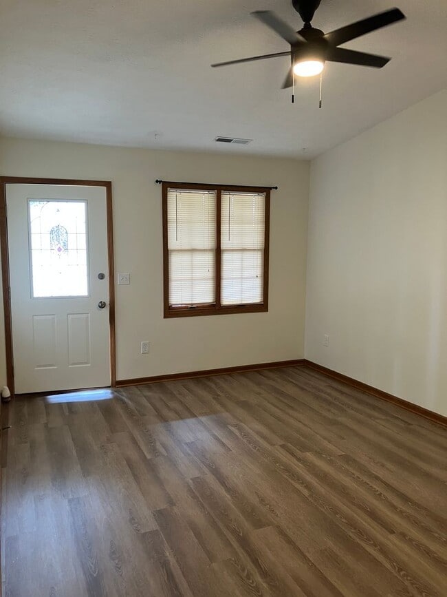 Building Photo - Updated Ranch with 2 Bedrooms, 1 Bath, and 1-Car Attached Garage in Troy, Ohio - Your Perfect Hom...