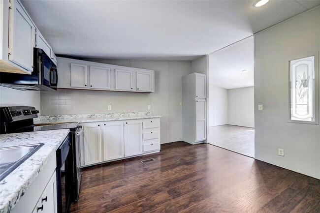 Foto del edificio - 16206 Evergreen Timbers