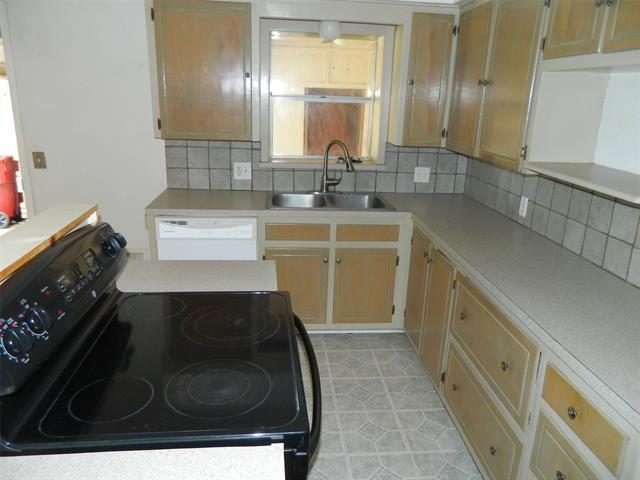Foto del edificio - 1003 N Oak St
