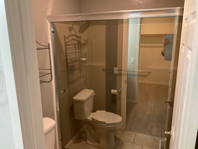 Foto del edificio - 354 Hazelnut Ln