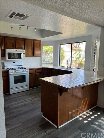 Foto del edificio - 3061 Piedmont Dr