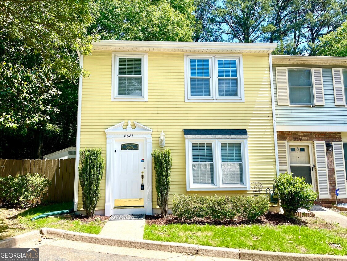 Foto principal - 8881 Long Beach Cir