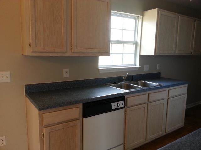 Building Photo - 3 bedroom in Goodlettsville TN 37072