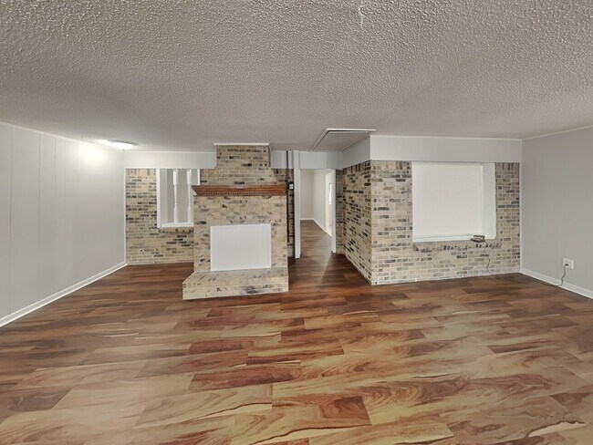 Building Photo - 5010 Penwood Cove