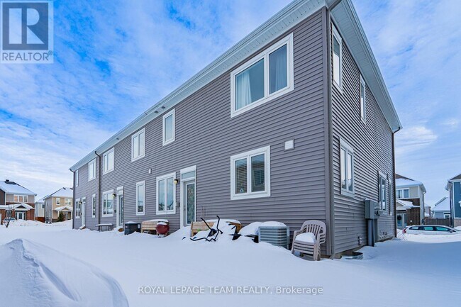 Photo du bâtiment - 6 Darvoy Mews