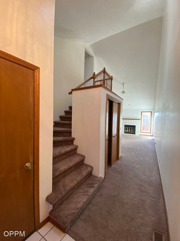 Primary Photo - 2 br, 1.5 bath House - 6211 Dorcas