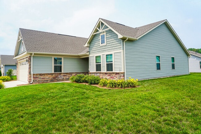 Building Photo - 25318 Tannin Cir