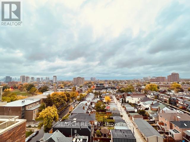 Photo du bâtiment - 1109 St Clair Ave W