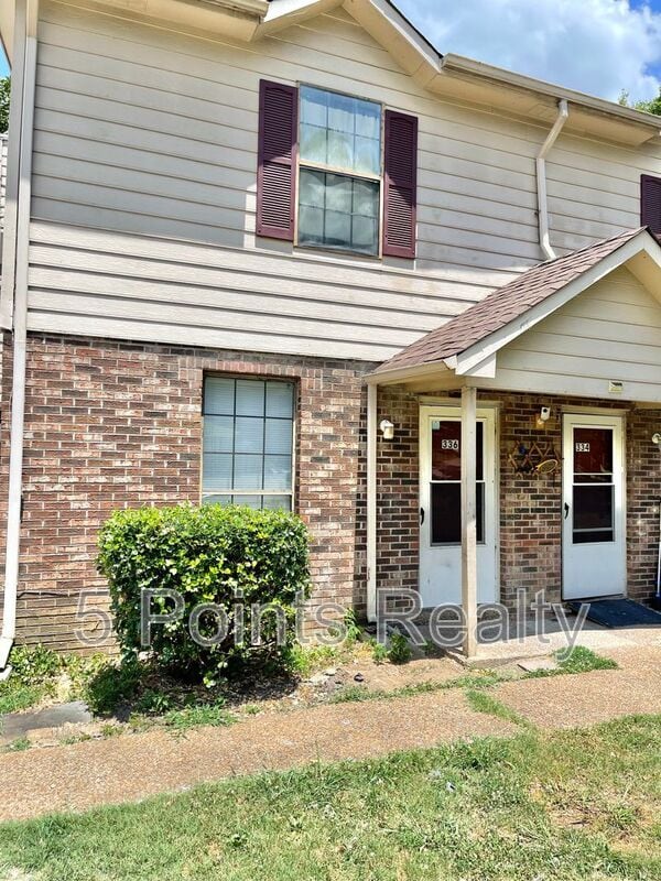 Photo - 336 E Webster St House