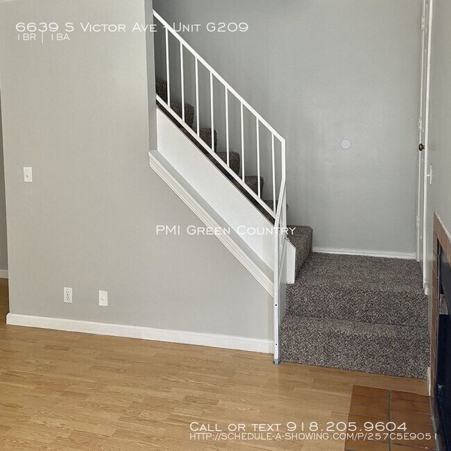 Building Photo - 6639 S. VICTOR AVE #G209