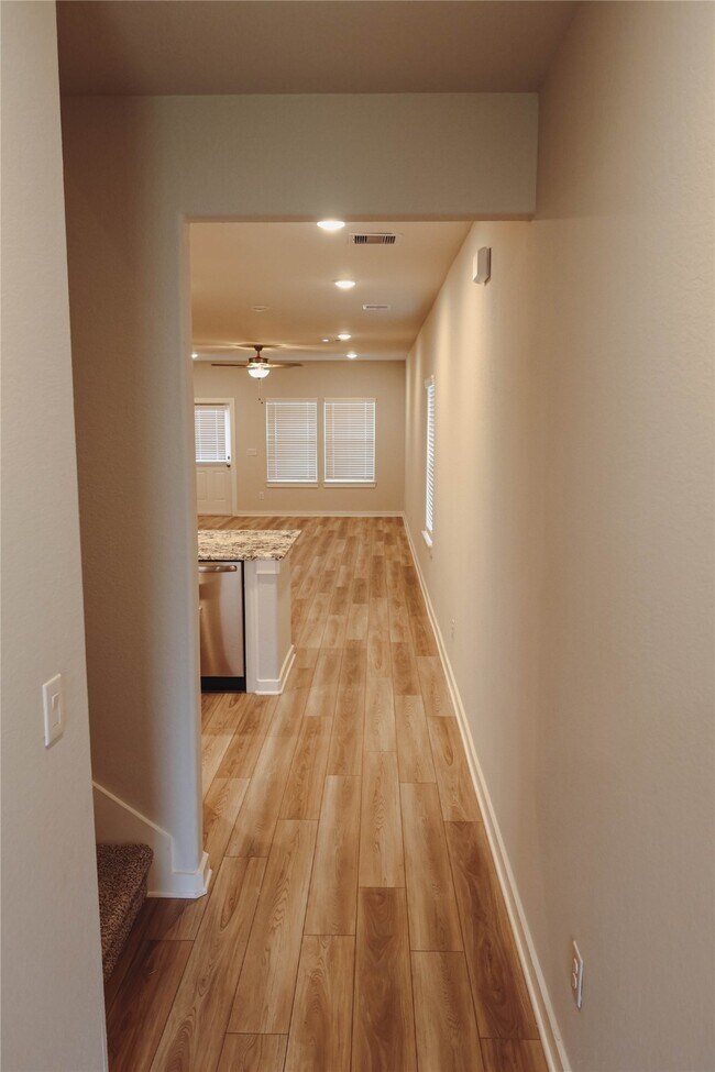 Building Photo - 8419 Sweet Cherry Ln