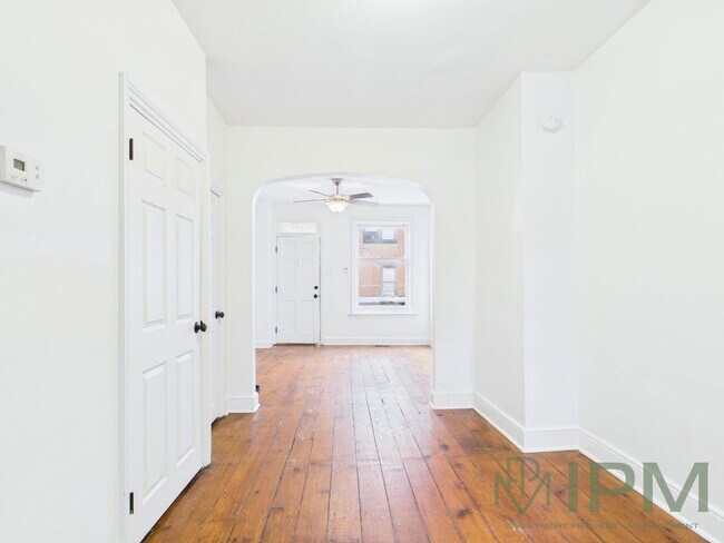 Foto del edificio - Available Now! Charming 3 Bedroom, 1.5 Bat...