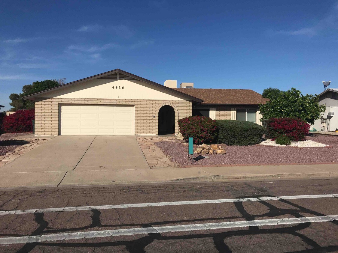 4826 W Paradise Ln, Glendale, AZ 85306 House for Rent in Glendale, AZ