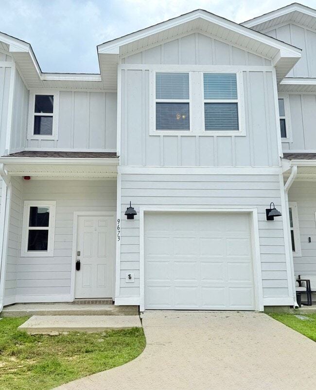 Building Photo - 9673 Nature Creek Blvd