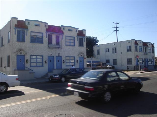 Building Photo - 1600 E 10th St