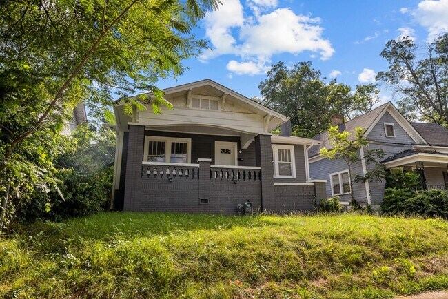 Foto del edificio - Charming 4 Bedroom, 2 Bathroom house