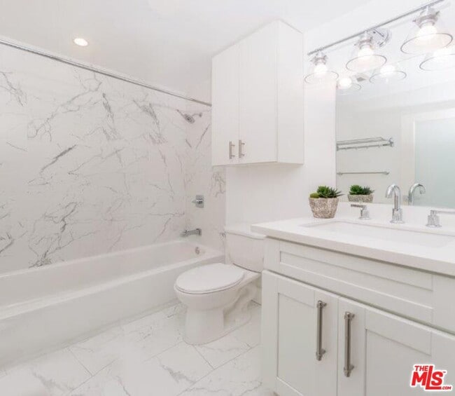 Foto del edificio - 11235 Richland Ave