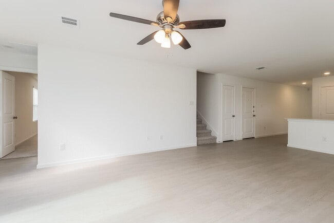 Building Photo - 16006 Tallis Dr