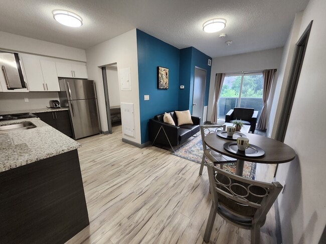 Building Photo - 258 Sunview St