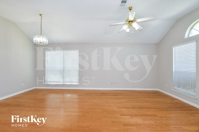 Foto del edificio - 106 Drake Ln