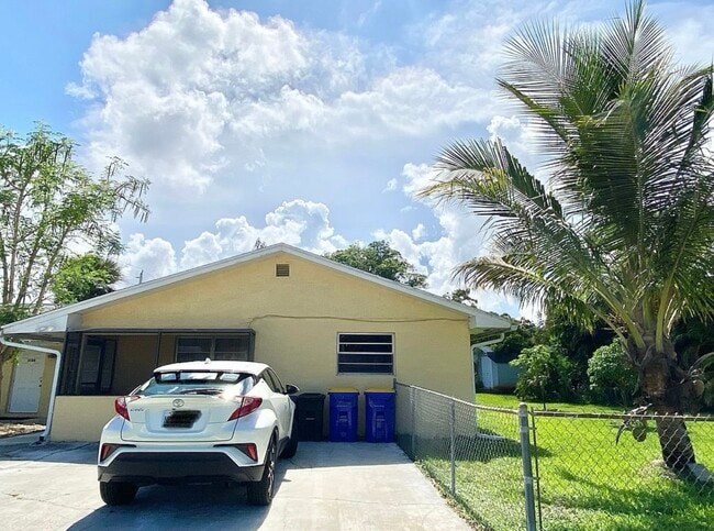 Foto del edificio - 3278 SE Ferndale Ave