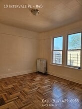 Building Photo - 19 Intervale Pl