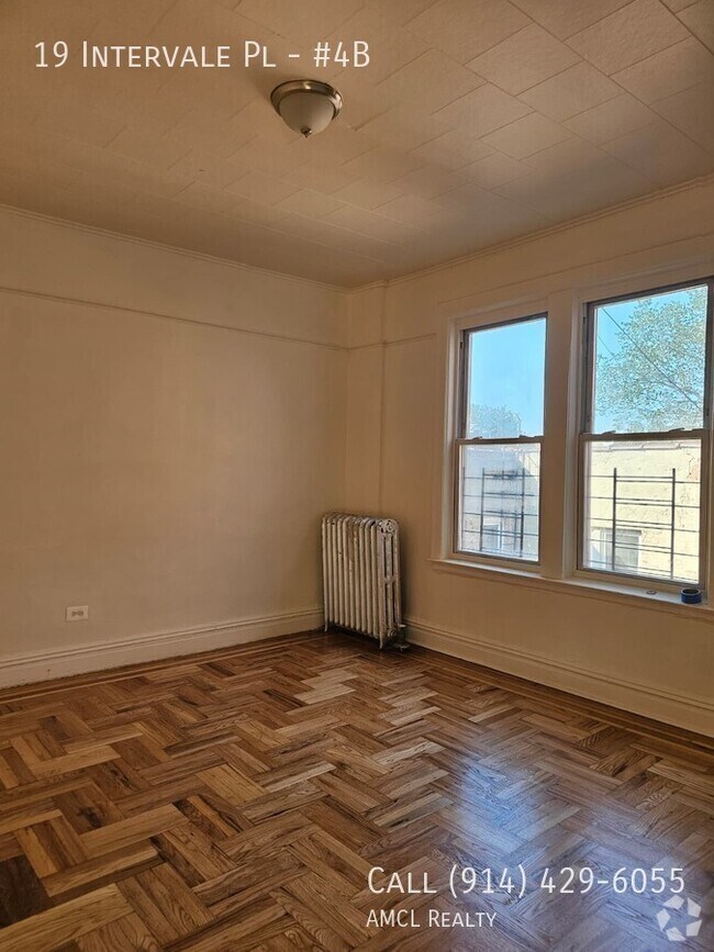 Building Photo - 19 Intervale Pl