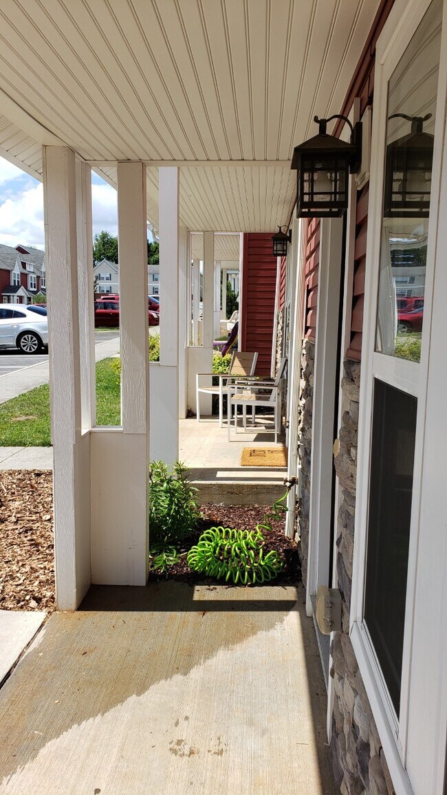 Building Photo - 1263 Poets Ct