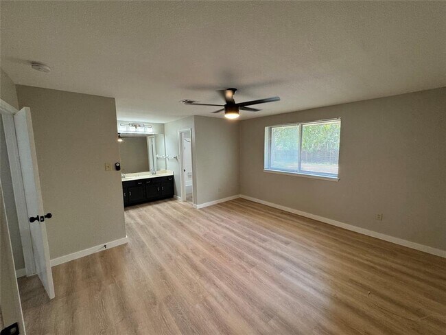 Building Photo - 23802 Hunter Spring Cir