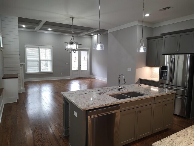 Building Photo - 3549 Esplanade Way