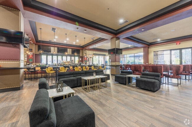 Restaurant Lounge - Tuscan Highlands
