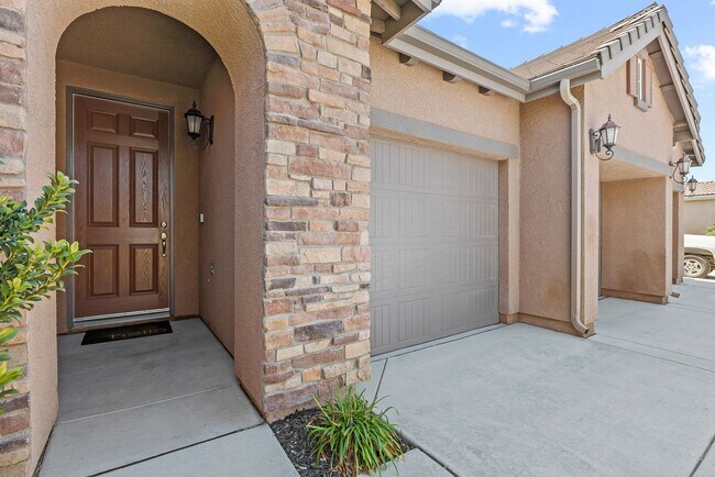 Foto del edificio - 2817 W Stewart Ave