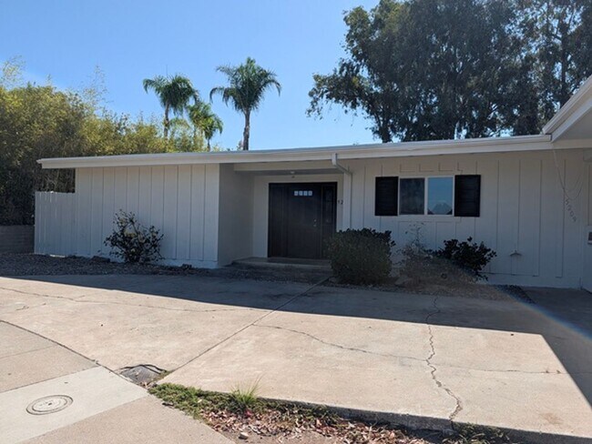 Building Photo - 5209 Hewlett Dr