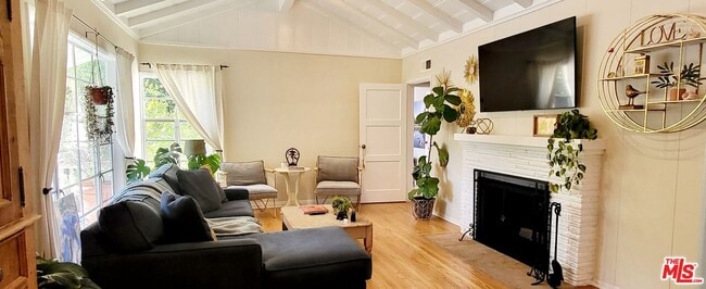 Building Photo - 4733 San Feliciano Dr