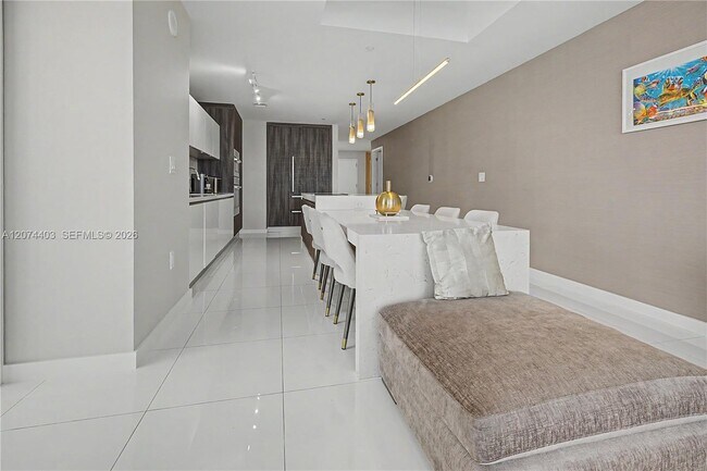 Foto del edificio - 851 NE 1st Ave