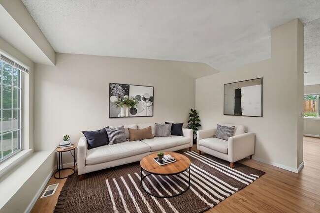 Foto del edificio - 21637 E Crestline Dr