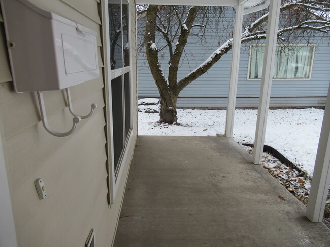 Building Photo - Great Whitefish Home with Attached Garage