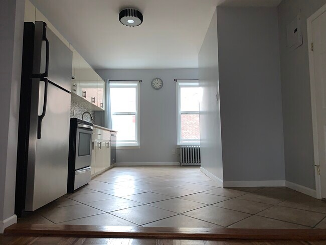 Building Photo - 390 Myrtle Ave