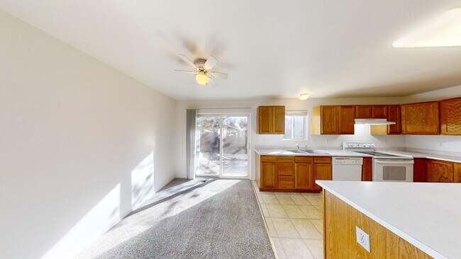Building Photo - 4913 Leland Point
