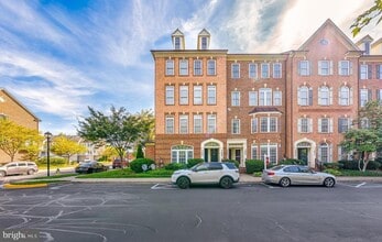 Building Photo - 3687 Spring Hollow Ln