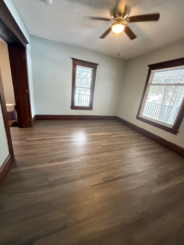 Foto principal - 802 S Washington St